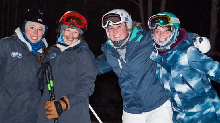四个东北大学的学生去滑雪